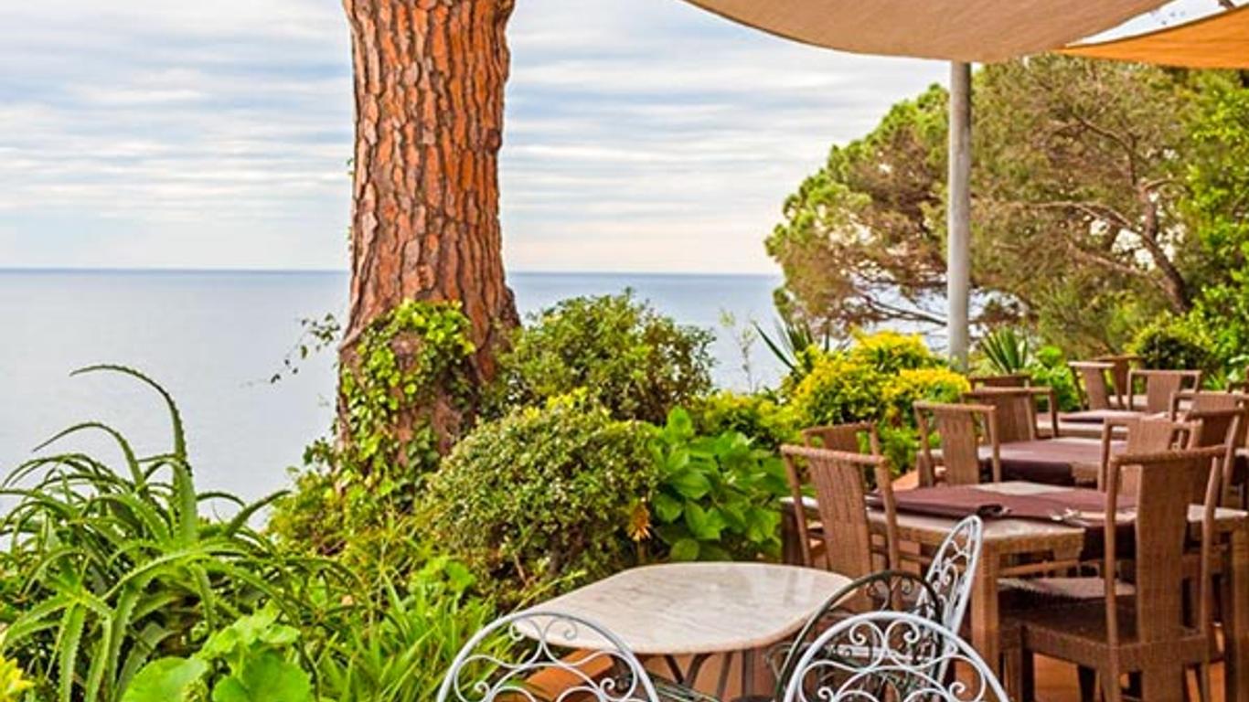 Hotel Montjoi By Brava Hoteles