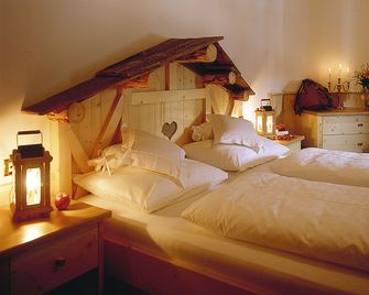 Alpenhotel Plaza - Santa Cristina Valgardena - Bedroom