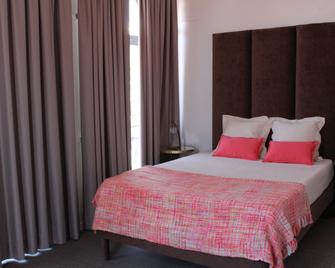Day Off Suite&Hostel - Setúbal - Bedroom
