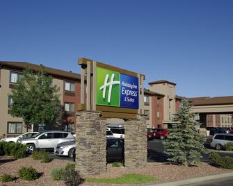 Holiday Inn Express & Suites Grand Canyon - Grand Canyon Village - Building