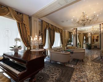 هوتل ريفييرا - البندقية - ردهة