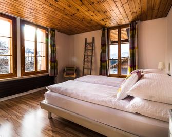 Ula's Holiday Apartments - Beatenberg - Bedroom