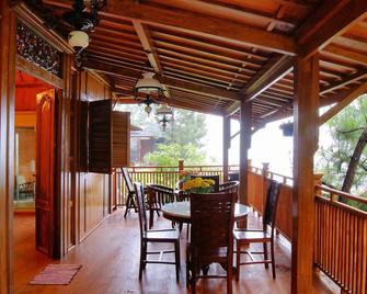 Talita Mountain Resort - Puncak - Balcony