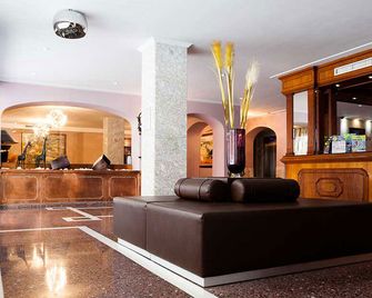 Hotel Torre Azul & Spa - Adults Only - S'Arenal - לובי