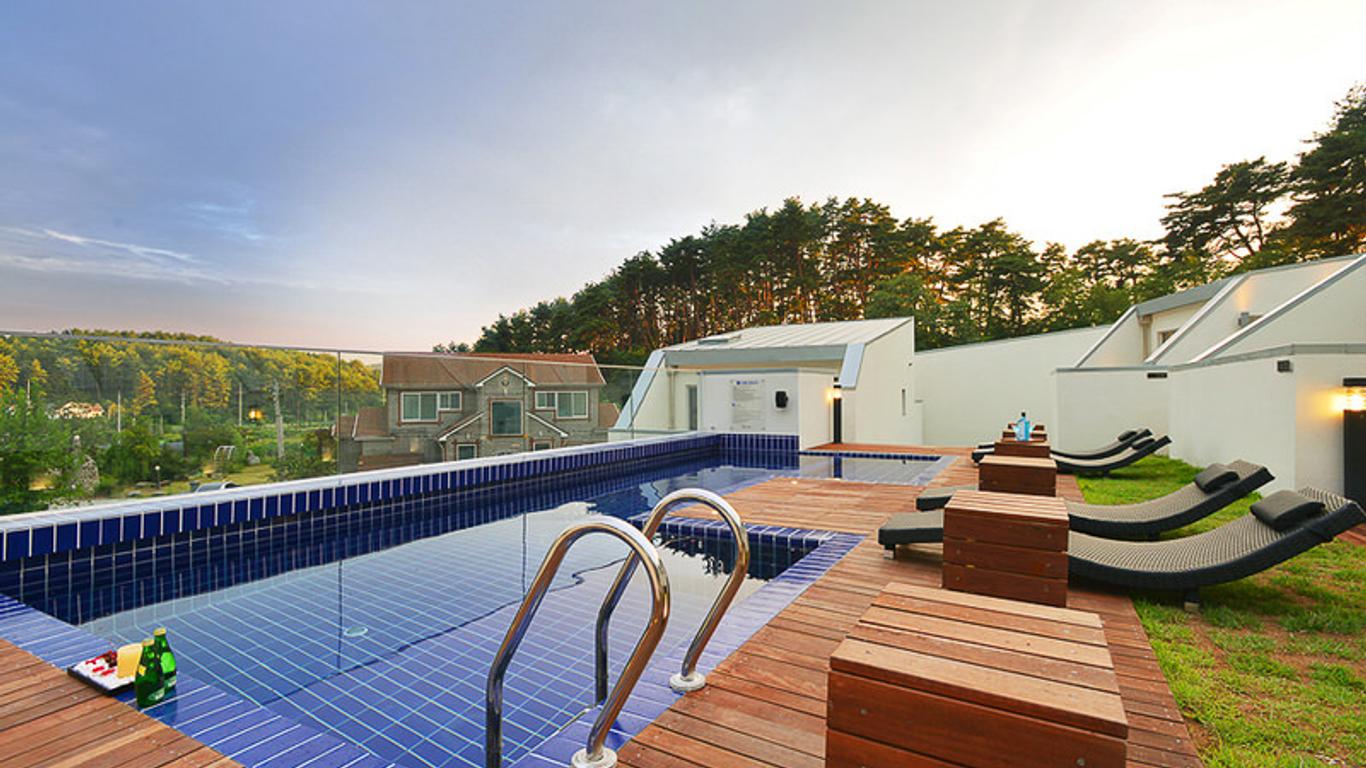 جاننيونج ليتكاتري بينشن