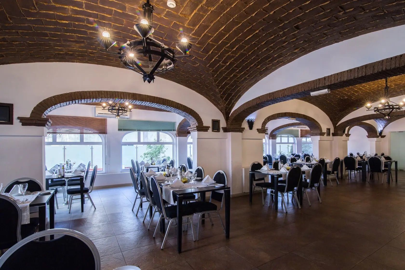 Restaurant view of null, located in null. Image provided by Official Hotel Information