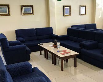Angelus Alojamento Local - Fátima - Σαλόνι