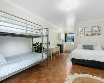 Freedom Backpackers Hostel Rainbow Beach - Rainbow Beach - Спальня