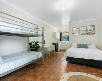 Freedom Backpackers Hostel Rainbow Beach - Rainbow Beach - Спальня
