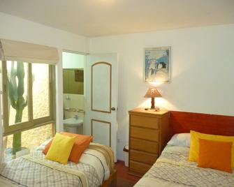 Hostal Merlin Punta Hermosa - Punta Hermosa - Bedroom