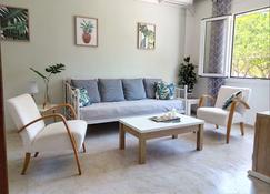 Spacious And Deluxe Holiday Home - Héraklion