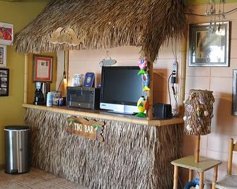 Sea Aire Oceanfront Inn - קוקואה ביץ' - שירותי מקום האירוח