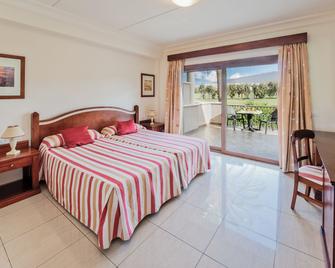 Marylanza Suites & Spa - Arona - Bedroom