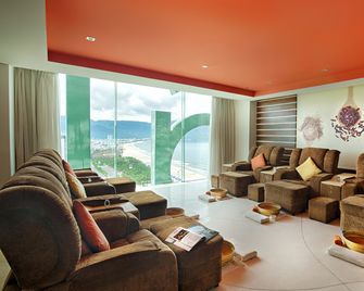 A La Carte Da Nang Beach - Da Nang - Spa