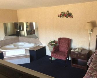 Economy Inn - Parkersburg - Schlafzimmer