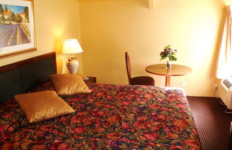 Bayside Inn - Monterey - Schlafzimmer