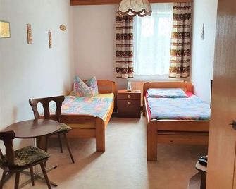 Gästehaus Weißes Lamm - Monteurzimmer - Nordhalben - Habitación