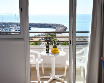Sun Hall Beach Hotel Apartments - Larnaca - Balcony