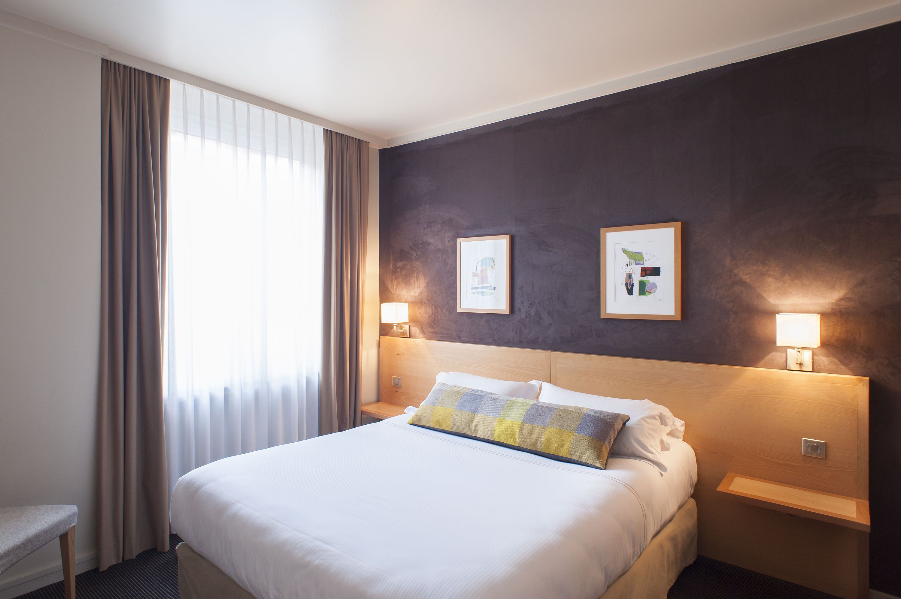 Hôtel des Artistes - Lyon - Yatak Odası