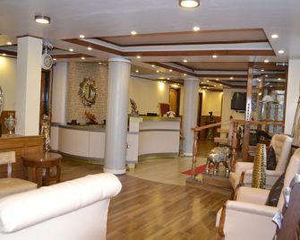 Hotel Sunflower - Darjeeling - Lobby