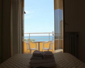 Hotel Panoramico - Minturno - Slaapkamer