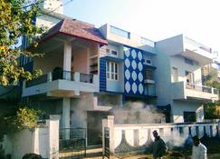 Jaiswal Homestay - Jabalpur - Building