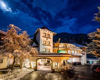 Hotel Trattlerhof - Bad Kleinkirchheim - Bygning