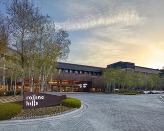 Rolling Hills Hotel - Hwaseong - Gebouw
