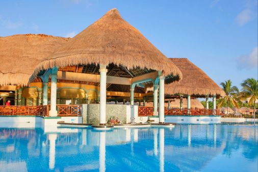 グランド パラディウム ホワイト サンド リゾート & スパ オール インクルーシブ - アクマル - バー