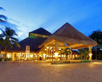 Grand Palladium White Sand Resort & Spa - Akumal - Lobby