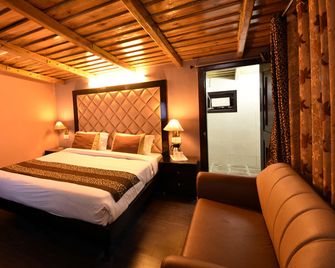 H K Legacy - Nainital - Quarto