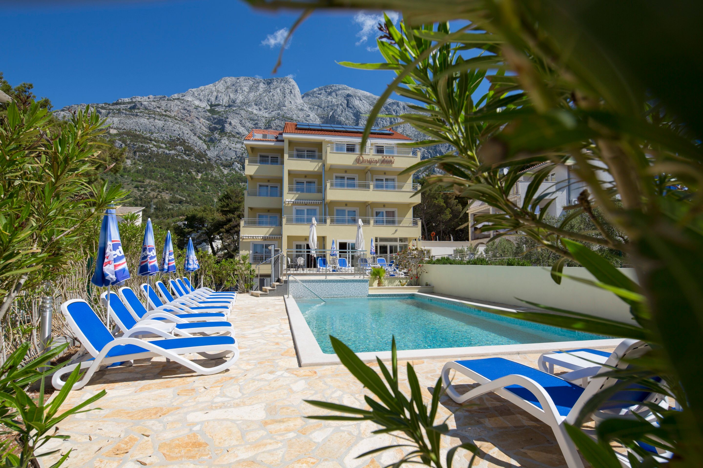 Dorijini Dvori - Baška Voda - Building