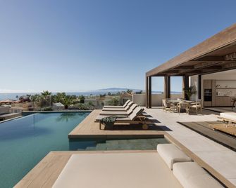 Royal Hideaway Corales Villas - 阿德耶 - 游泳池