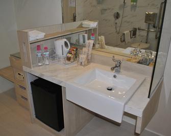 Jayleen Clarke Quay Hotel - Singapore - מטבח