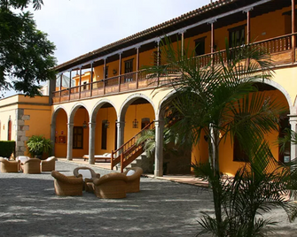 La Hacienda Del Buen Suceso - Las Palmas de Gran Canaria - Edificio