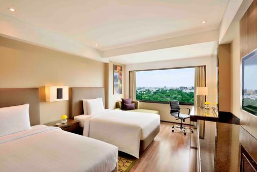 Courtyard by Marriott Chennai - Chennai - Bedroom