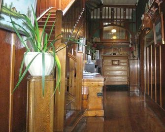 Federation House - Oamaru - Lobby