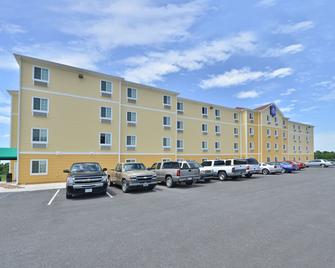 Amelia Extended Stay & Hotel - Amelia - Building