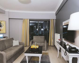 Serenity Suites Istanbul Airport - Istanbul - Stue