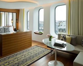 Renaissance Paris Republique Hotel - Paris - Bedroom