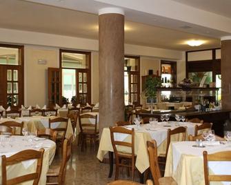 Albergo Ristorante Miramonti Toano - Toano - Restaurante