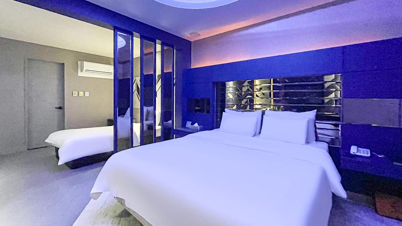 Hotel On