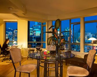 The Parker Hotel and Rooftop - ונקובר - סלון