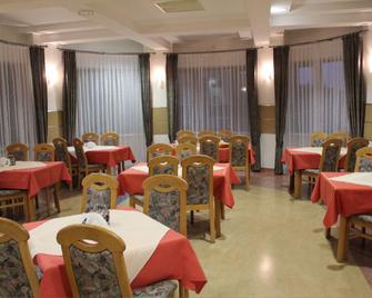 OWS Farys - Krynica-Zdrój - Restaurante