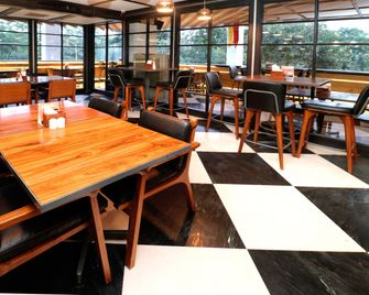 The Toy Hotel - Chandigarh - Bar