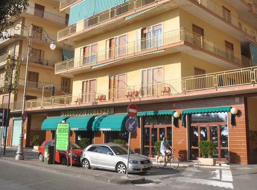 هوتل فيورينزا - سالرنو - مبنى