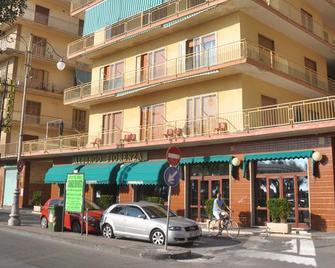 Albergo Fiorenza - Salerno - Building