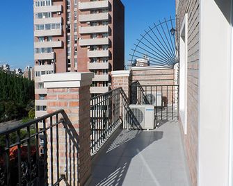 Apart Hotel Granada - Neuquén - Balcón