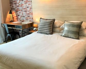 45bb - Carcasona - Habitación