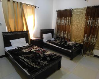 Usmania Guest House - Abbottabad - Habitación